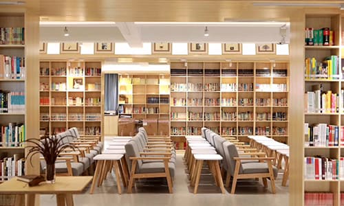 中小學(xué)圖書館